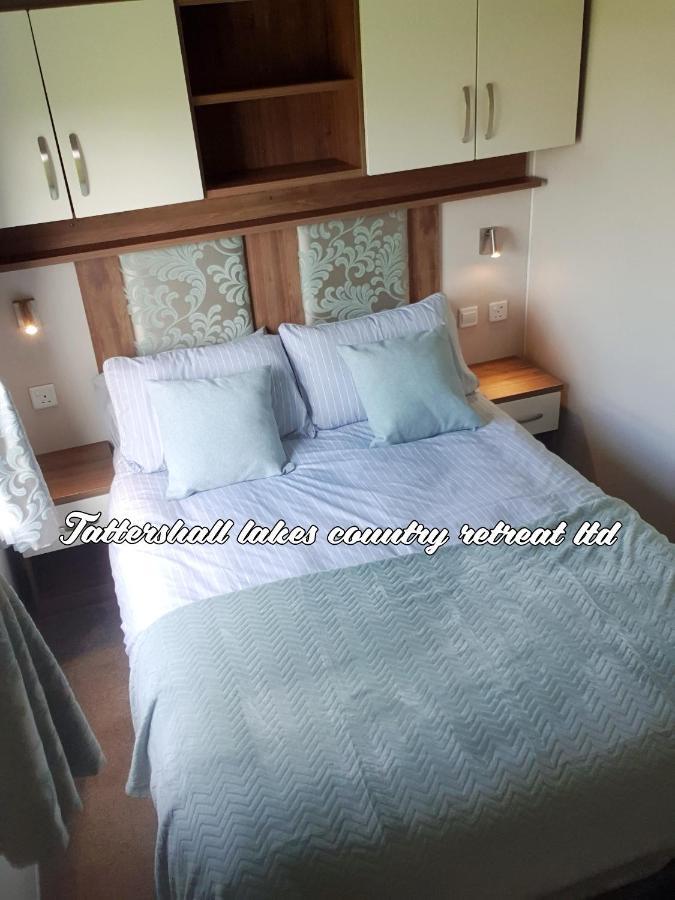Tattersall Lakes Country Retreat Villa Dogdyke Esterno foto