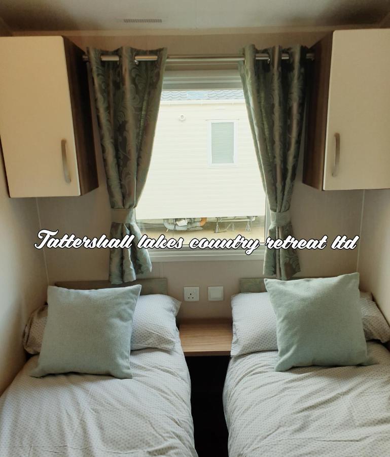 Tattersall Lakes Country Retreat Villa Dogdyke Esterno foto