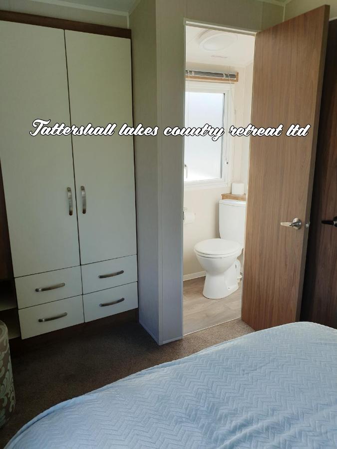 Tattersall Lakes Country Retreat Villa Dogdyke Esterno foto