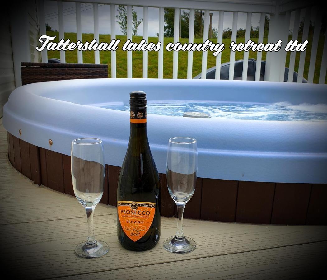 Tattersall Lakes Country Retreat Villa Dogdyke Esterno foto